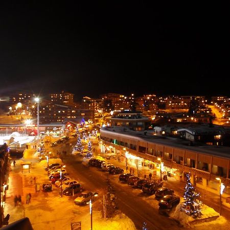 Madame Vacances Hotel Le Christina Alpe d'Huez Екстер'єр фото