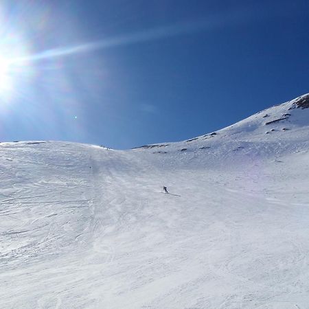 Madame Vacances Hotel Le Christina Alpe d'Huez Екстер'єр фото