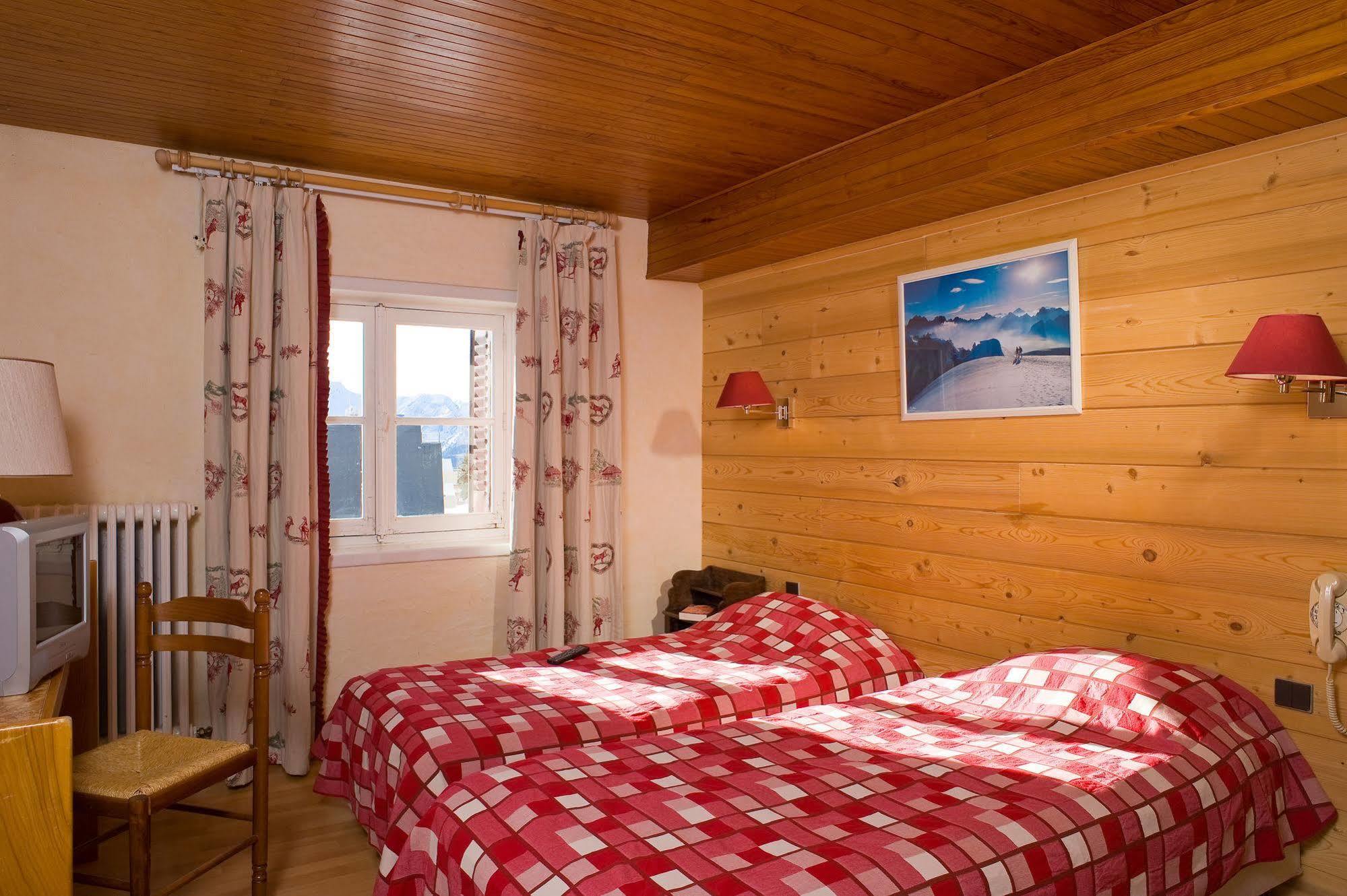 Madame Vacances Hotel Le Christina Alpe d'Huez Екстер'єр фото