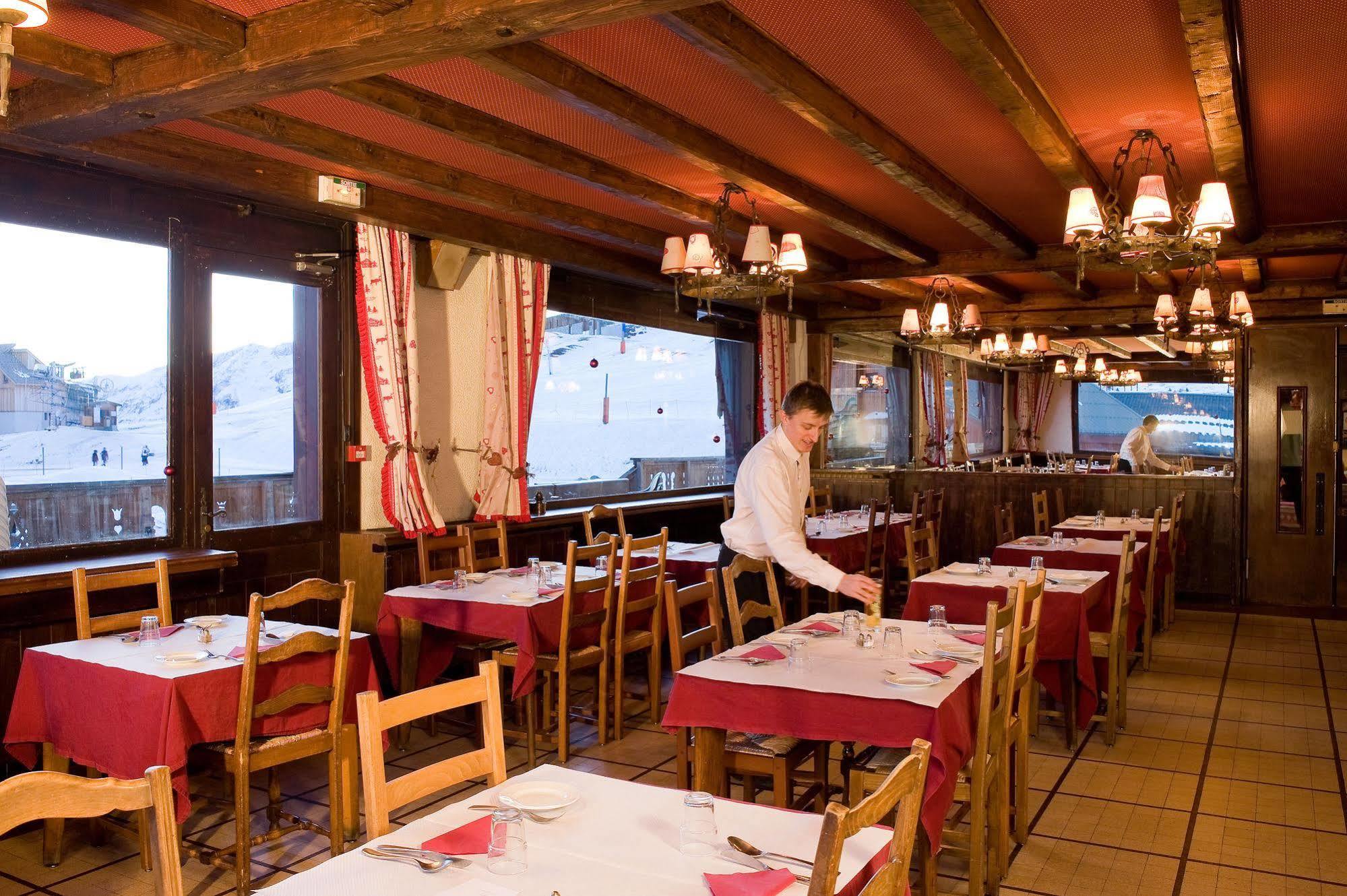 Madame Vacances Hotel Le Christina Alpe d'Huez Екстер'єр фото