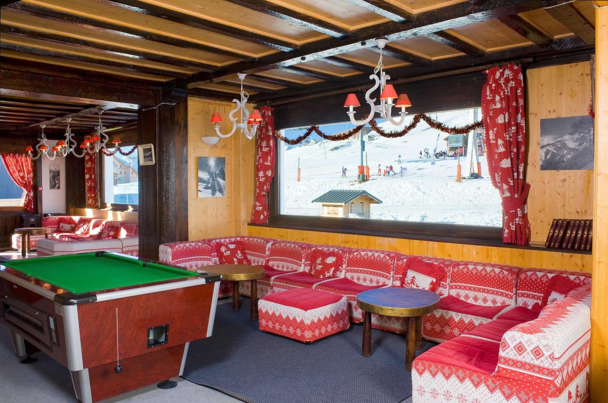 Madame Vacances Hotel Le Christina Alpe d'Huez Екстер'єр фото